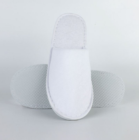 CLOSED TOE SLIPPER - TERRY CLOTH WHTE - 30 CM